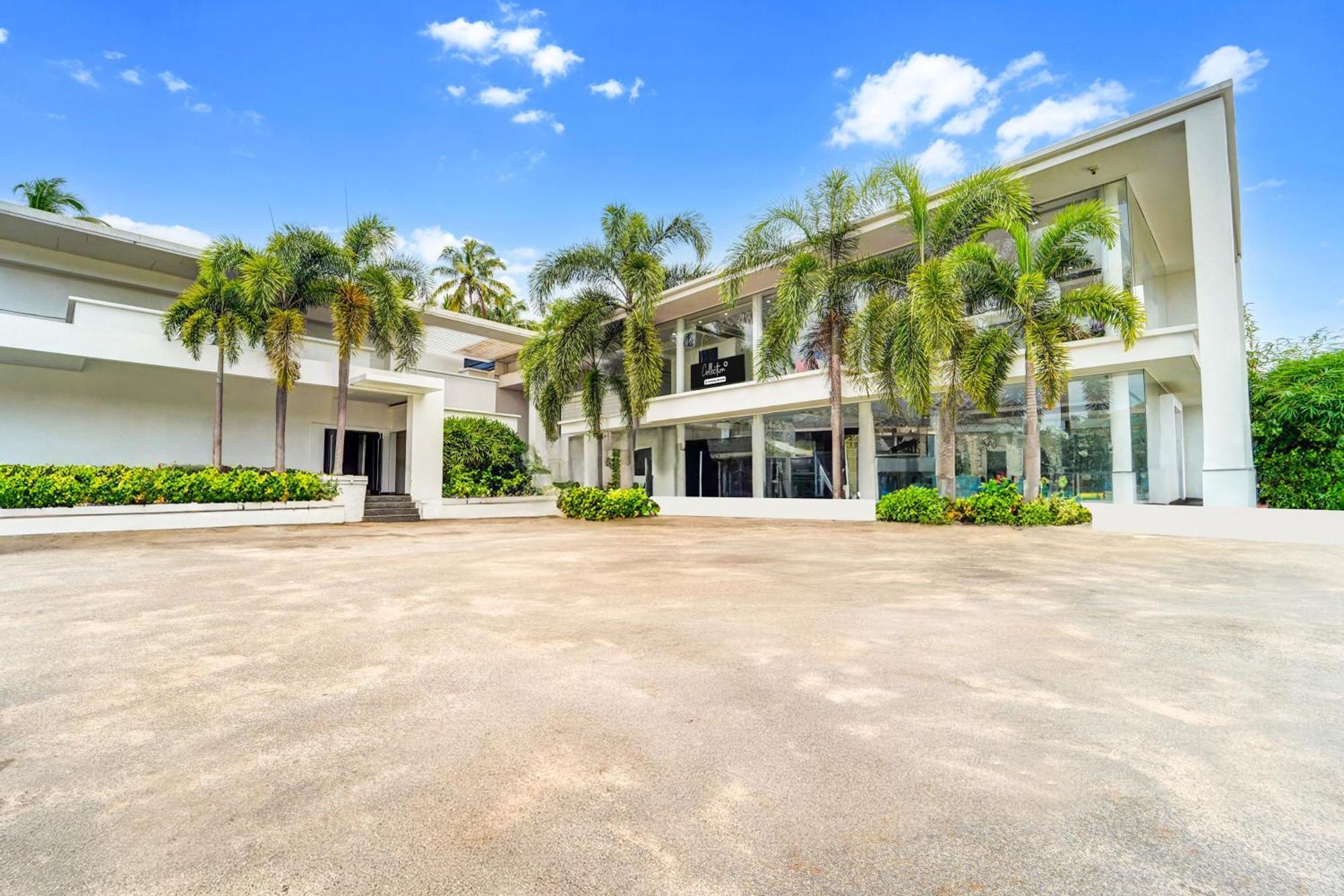 Hotel Super Collection O Kazhakuttam Near Al Saj Convention Centre Andurkonam Exterior foto